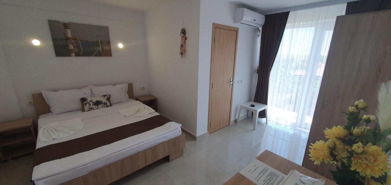 Ema Hotell Vama Veche Exteriör bild