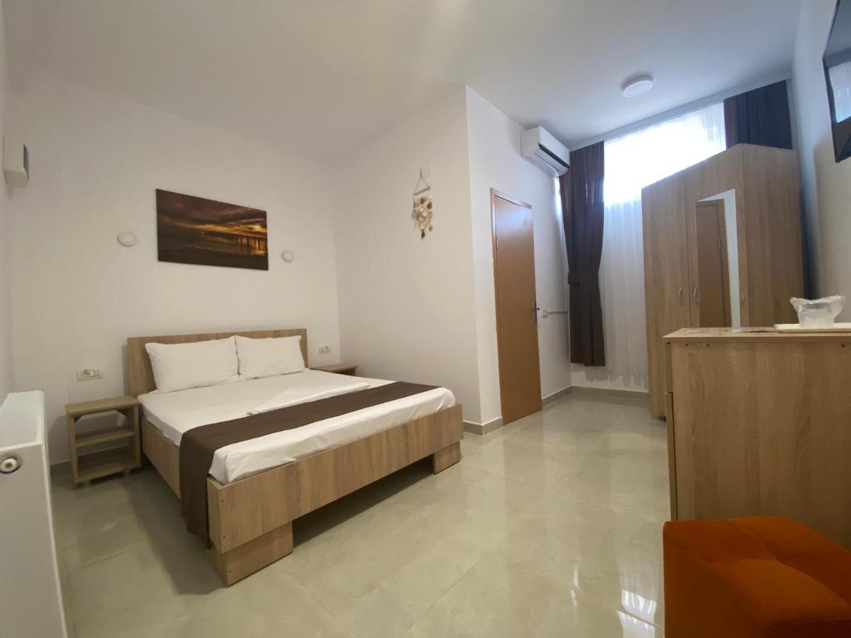 Ema Hotell Vama Veche Exteriör bild